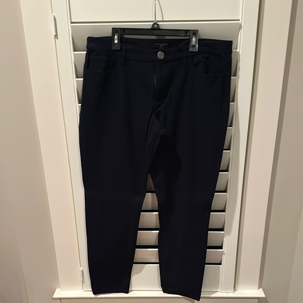Banana Republic Women’s Sloan Navy Pant, sz 12. Like New Condition! Comfortable